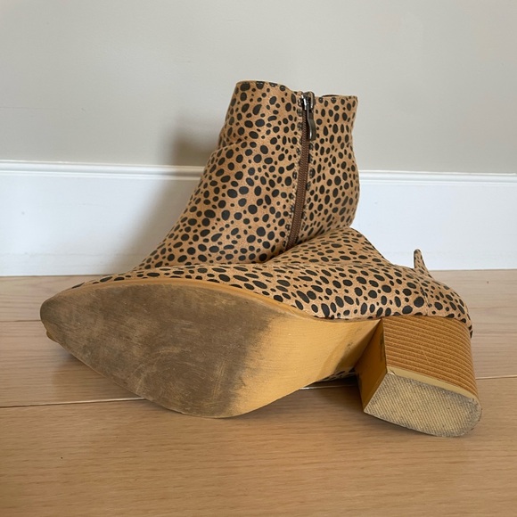 Ankle booties - 9.5 - worn once - Picture 5 of 5